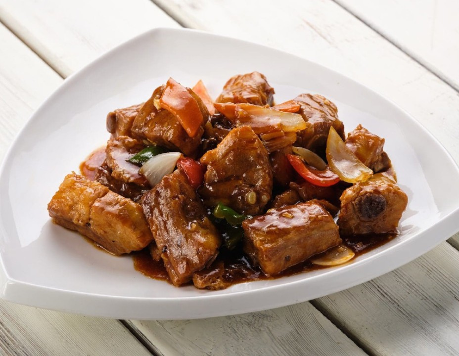 Тушеные свиные ребра