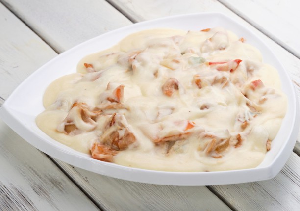 Куриное филе с грибами в сметанном соусе