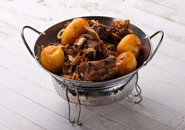 Жареха с мясом и грибами