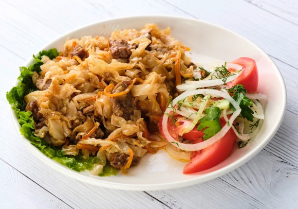 Капуста тушеная с мясом