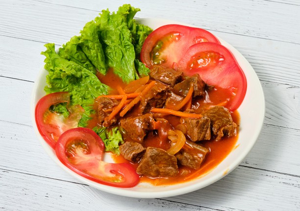 Гуляш из говядины