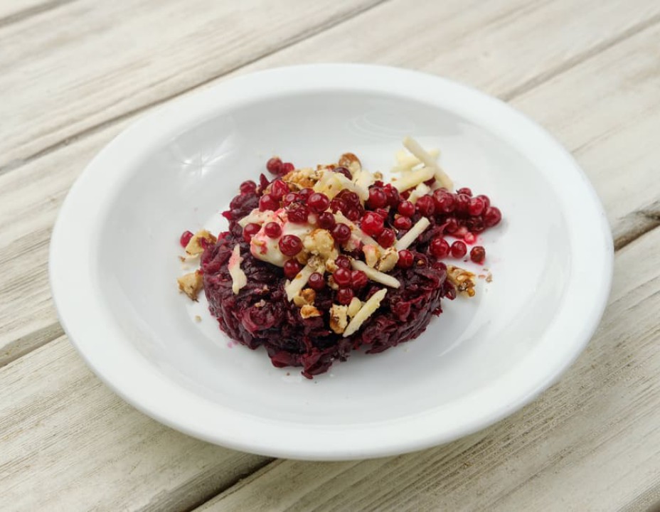 Салат "Брусничка"