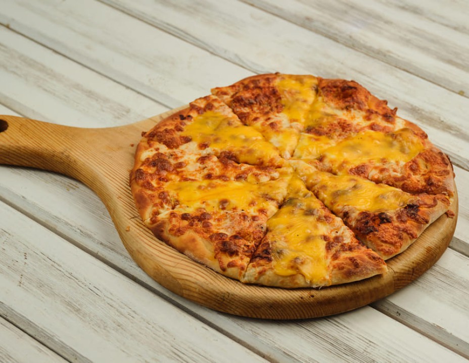 Пицца "4 сыра с белым соусом"