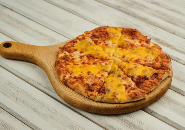 Пицца "4 сыра с белым соусом"