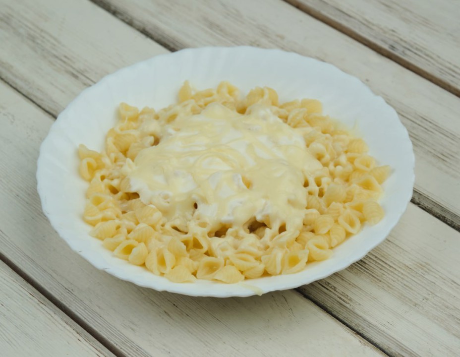 Лапша  с  сыром  и сметаной