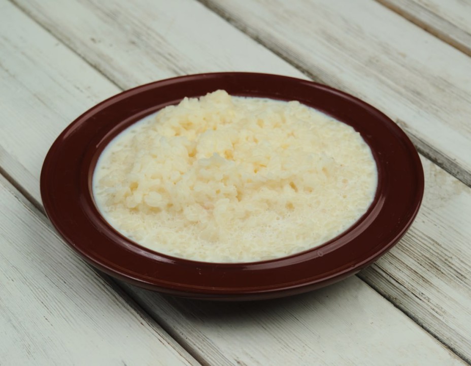 Каша рисовая с молоком и маслом